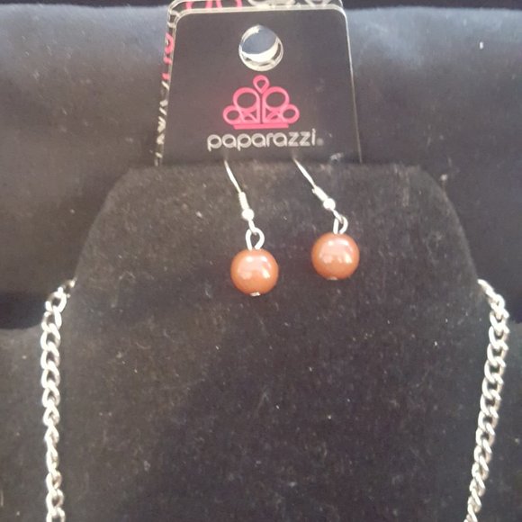 Paparazzi Brown and Silver Necklace Set J-60 - Picture 3 of 3